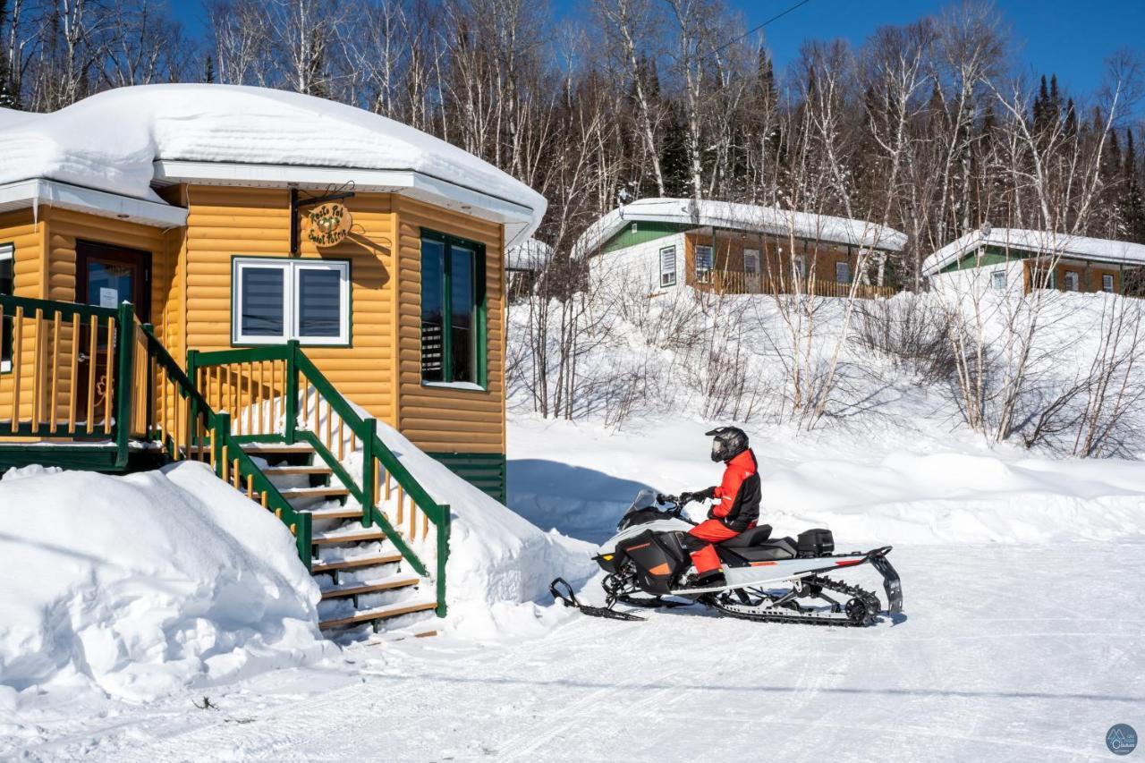 Auberge Eva Lac-Bouchette Екстериор снимка