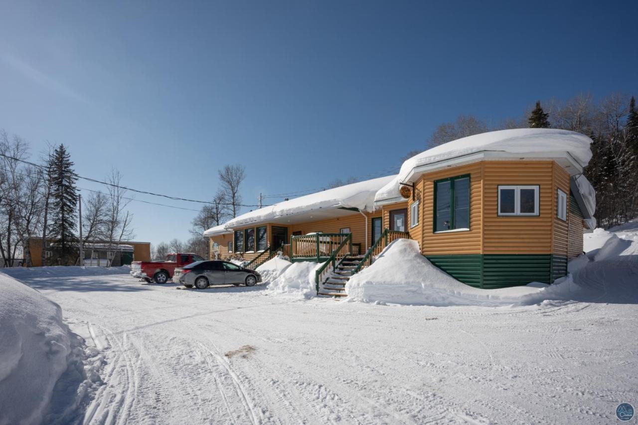Auberge Eva Lac-Bouchette Екстериор снимка