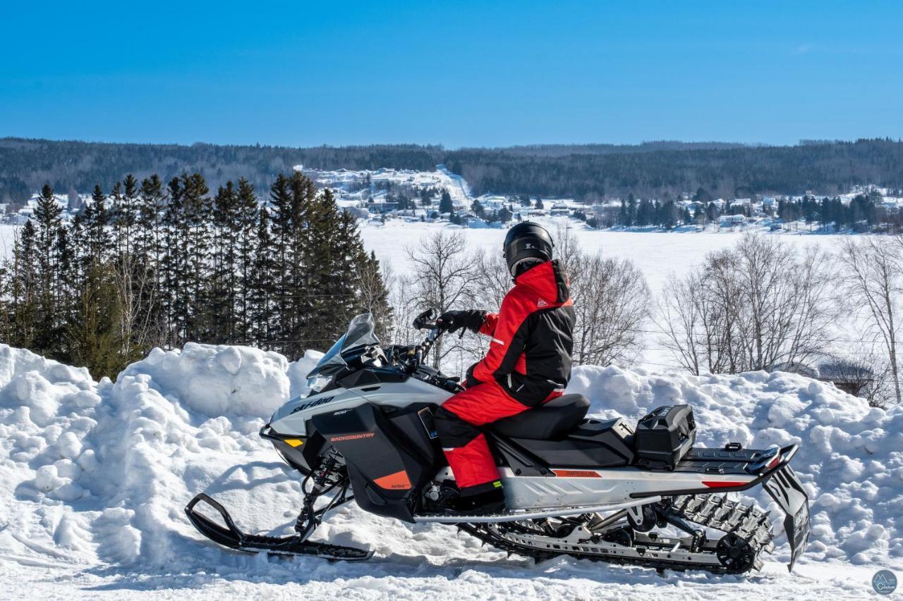 Auberge Eva Lac-Bouchette Екстериор снимка