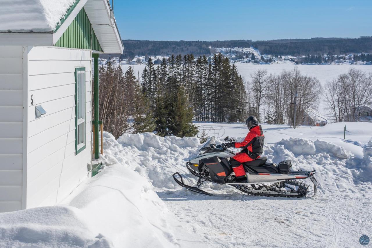 Auberge Eva Lac-Bouchette Екстериор снимка